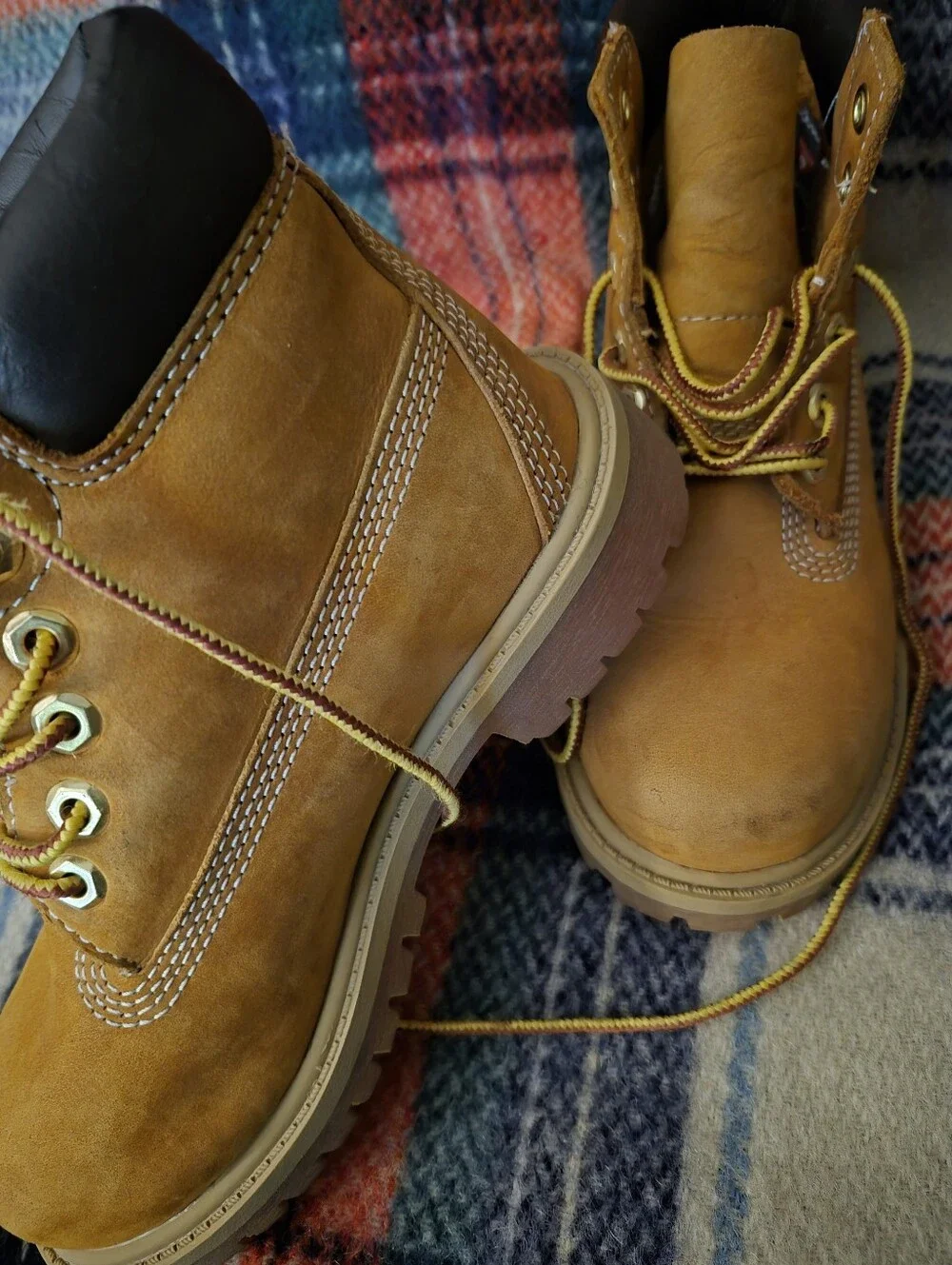 Classic Wheat Timberland Boots Size 13k Like New!!!